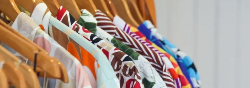 Kleuradvies kleding en kledingstijl: ontdek welke kleuren en stijlen jouw persoonlijke uitstraling versterken.